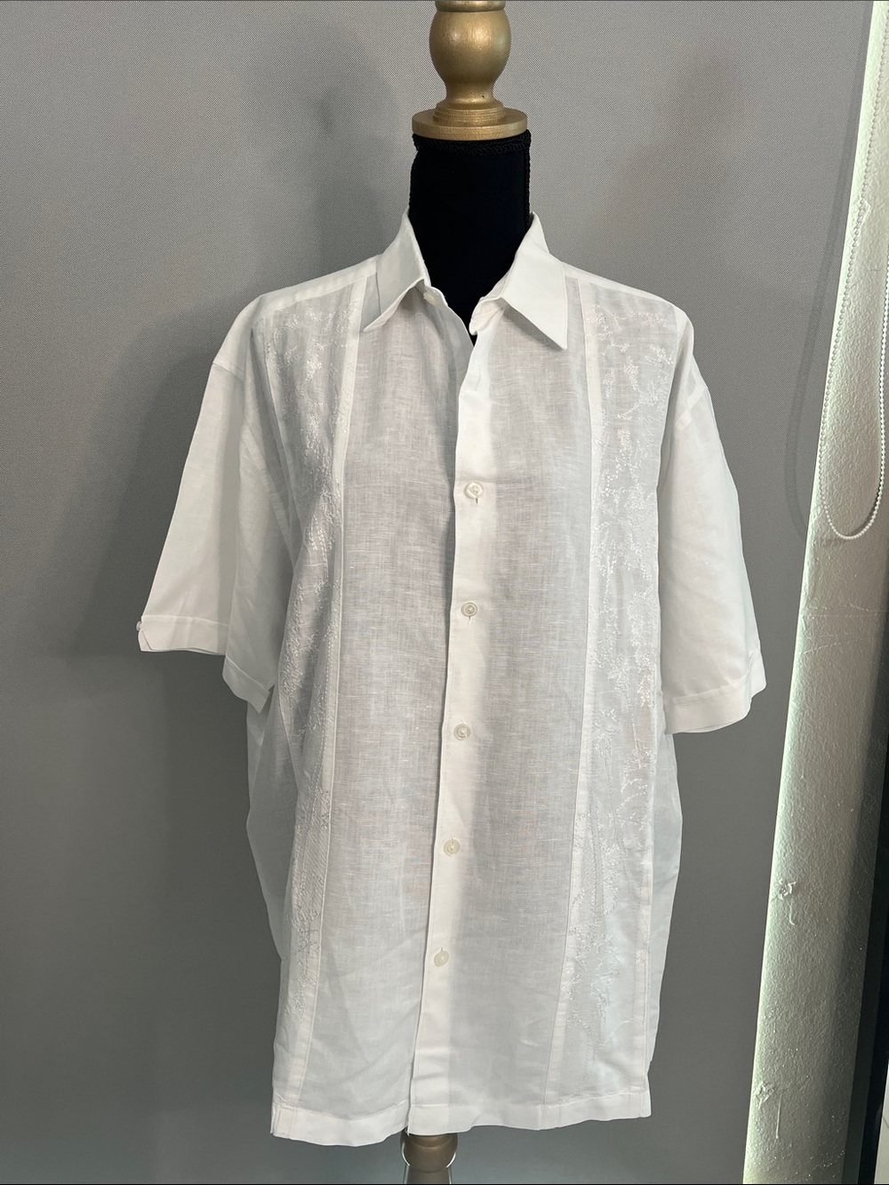 Cubavera Men’s White Short-Sleeve Embroidered Button-Down Shirt